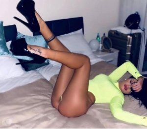 Mellyna massage sexy Plougastel-Daoulas, 29